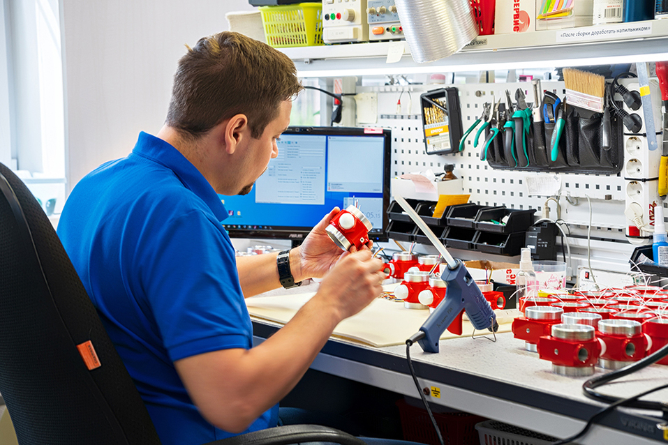 Не инструкции, а люди. Кто превращает схемы в реальные результаты 13 Не инструкции, а люди. Кто превращает схемы в реальные результаты 13