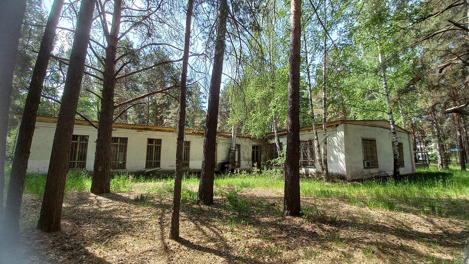 Бывший пионерлагерь «Связист» в Тюмени выставили на торги за 305 млн рублей 1 Бывший пионерлагерь «Связист» в Тюмени выставили на торги за 305 млн рублей 1