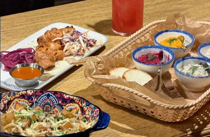 В Екатеринбурге открылось шесть новых ресторанов: рассказываем, какие и где 3 В Екатеринбурге открылось шесть новых ресторанов: рассказываем, какие и где 3