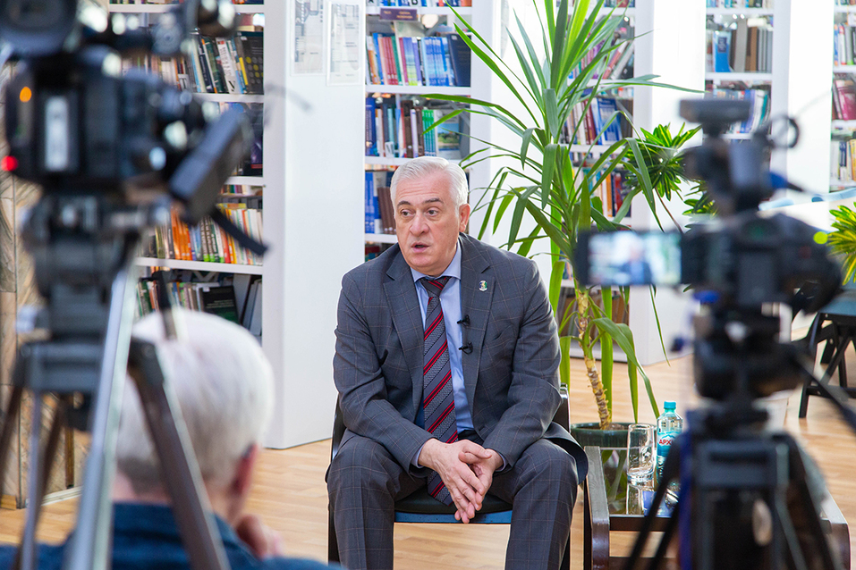 Без резких движений: Яков Силин о реформе высшего образования и вызовах глобального мира 2 Без резких движений: Яков Силин о реформе высшего образования и вызовах глобального мира 2