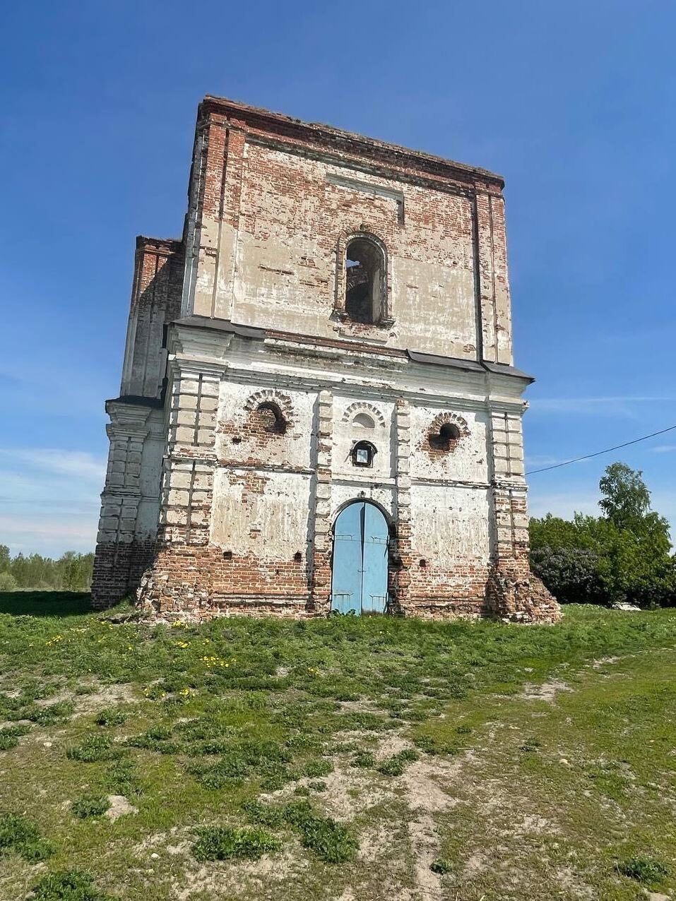Тюменская прокуратура судится с районной администрацией из-за брошенного храма 1 Тюменская прокуратура судится с районной администрацией из-за брошенного храма 1