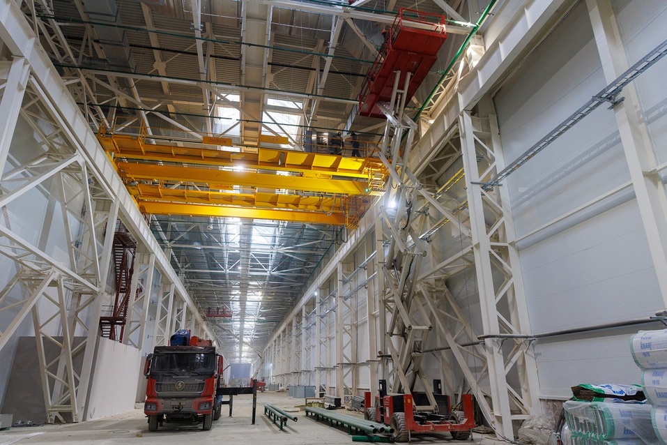 В корпусе пусконаладки высокоскоростных поездов монтируют технологическое оборудование 3 В корпусе пусконаладки высокоскоростных поездов монтируют технологическое оборудование 3