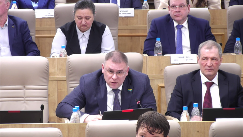 Как выбирали мэра Екатеринбурга: программы кандидатов и каверзные вопросы депутатов 7 Как выбирали мэра Екатеринбурга: программы кандидатов и каверзные вопросы депутатов 7