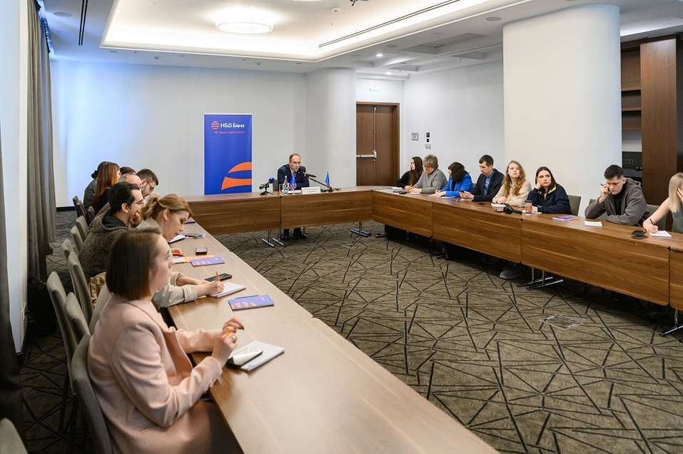 Александр Шаронов: «Долгосрочные отношения дороже сиюминутной прибыли»
1 Александр Шаронов: «Долгосрочные отношения дороже сиюминутной прибыли»
1