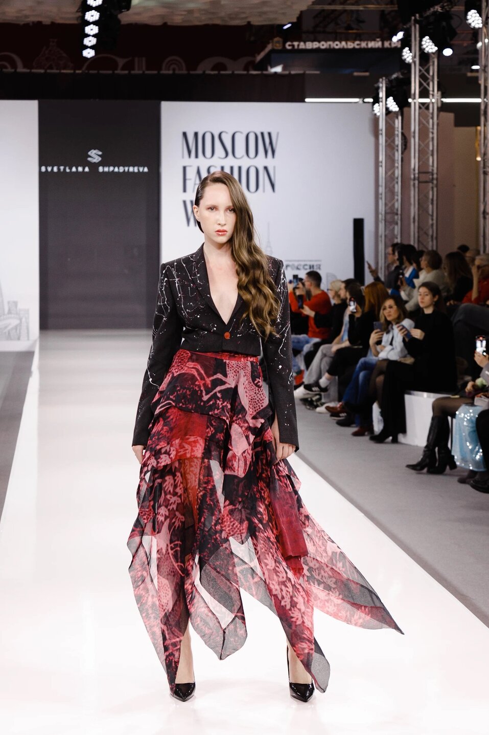 Светлана Шпадырева: «Я даю новую жизнь вещам, которые оказались невостребованными»
4 Светлана Шпадырева: «Я даю новую жизнь вещам, которые оказались невостребованными»
4