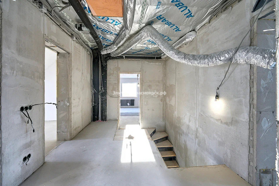 В Красноярске за 45 млн рублей выставили на продажу коттедж без отделки на Удачном 1 В Красноярске за 45 млн рублей выставили на продажу коттедж без отделки на Удачном 1