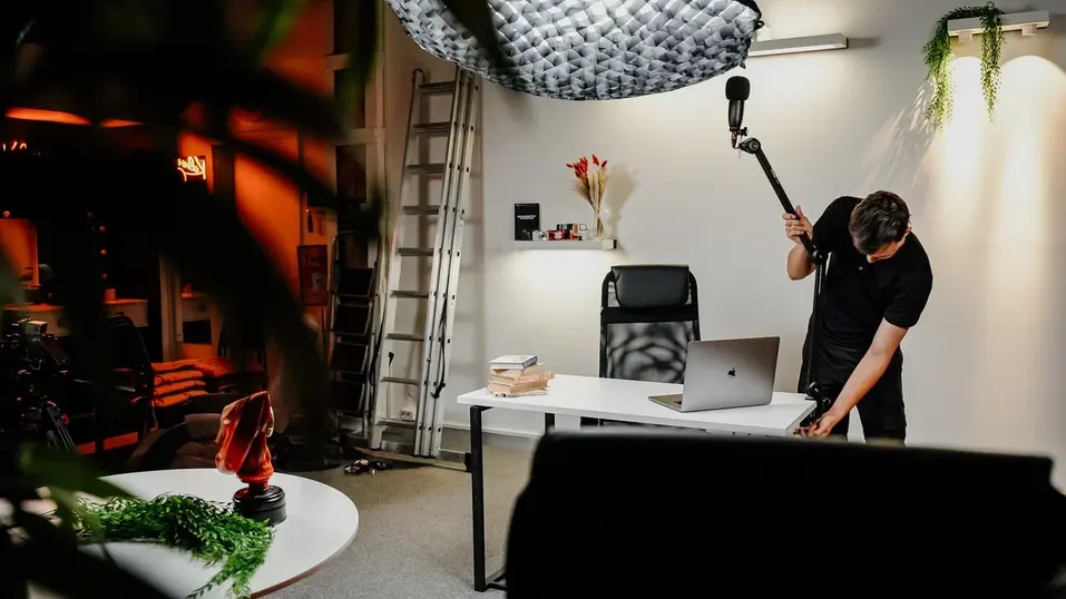 Как небольшие студии и крафтовый контент меняют правила игры на медиарынке
2 Как небольшие студии и крафтовый контент меняют правила игры на медиарынке
2