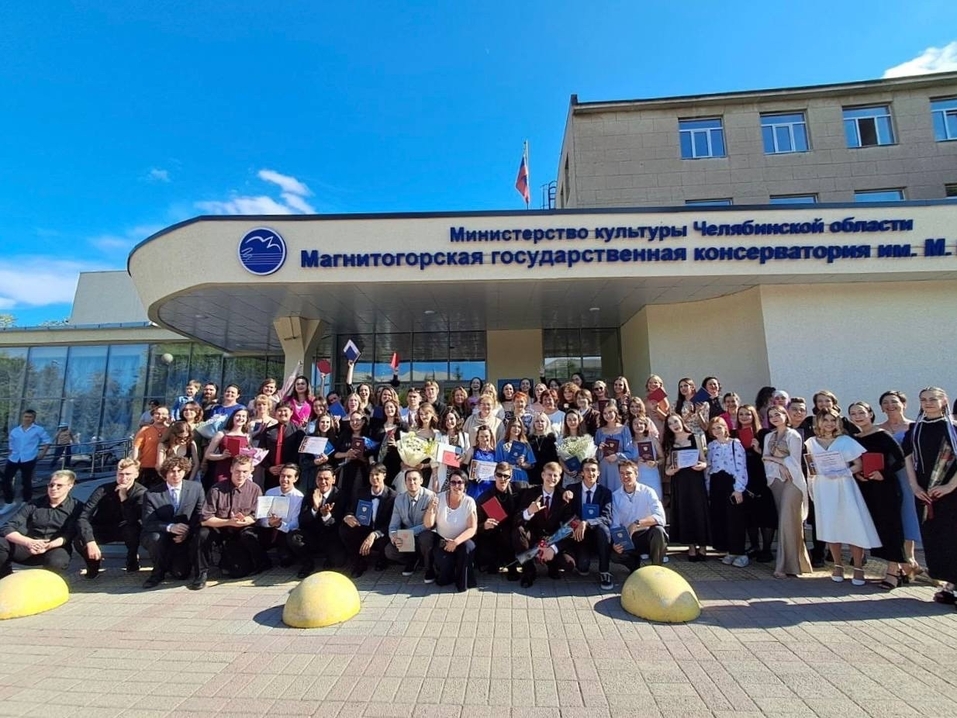 Алексей Бетехтин: «Культура не окупается — и это нормально»
8 Алексей Бетехтин: «Культура не окупается — и это нормально»
8