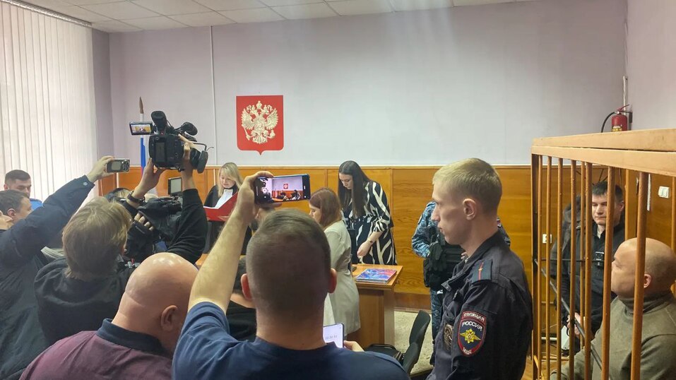 За взятку в 4 млн руб. осуждены экс-замминистра ЖКХ Свердловской области и экс-депутат 1 За взятку в 4 млн руб. осуждены экс-замминистра ЖКХ Свердловской области и экс-депутат 1