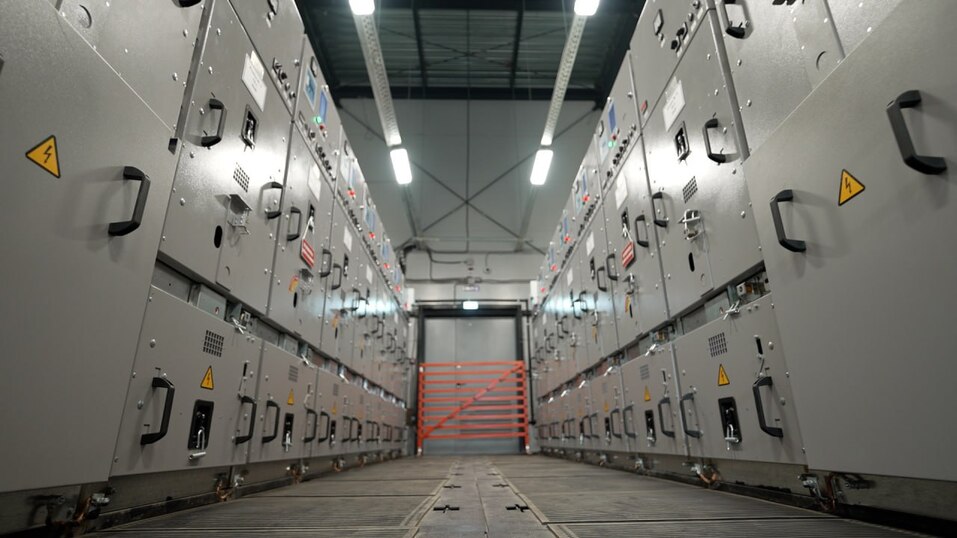 Центр обработки данных на 5 тыс. серверных стоек откроют в Екатеринбурге на территории ТЭЦ 3 Центр обработки данных на 5 тыс. серверных стоек откроют в Екатеринбурге на территории ТЭЦ 3