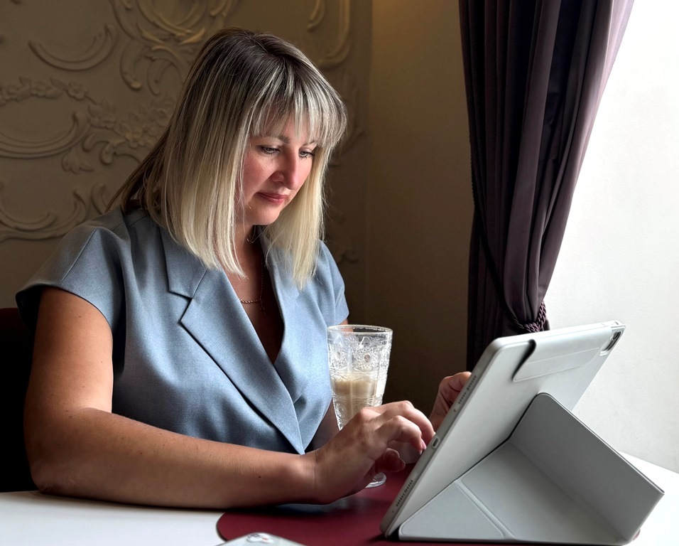 Мария Прохорова: «Для бизнеса важно, как выглядят его офлайн-точки контакта»
1 Мария Прохорова: «Для бизнеса важно, как выглядят его офлайн-точки контакта»
1