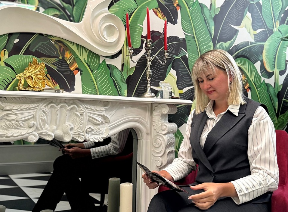 Мария Прохорова: «Для бизнеса важно, как выглядят его офлайн-точки контакта»
2 Мария Прохорова: «Для бизнеса важно, как выглядят его офлайн-точки контакта»
2