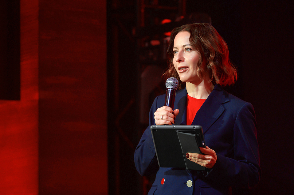 Альфа‑Саммит в Екатеринбурге: бизнес и власть сверили цифровые часы
2 Альфа‑Саммит в Екатеринбурге: бизнес и власть сверили цифровые часы
2