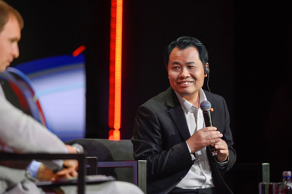 Альфа‑Саммит в Екатеринбурге: бизнес и власть сверили цифровые часы
9 Альфа‑Саммит в Екатеринбурге: бизнес и власть сверили цифровые часы
9