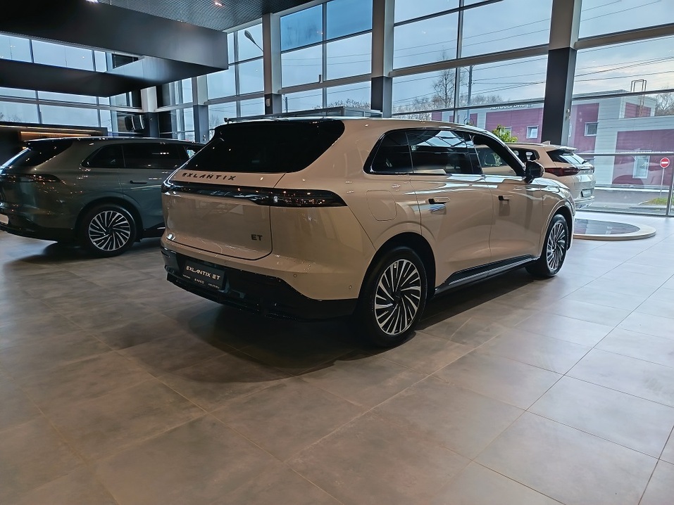 Алюминий, гибрид и «нулевая гравитация»: чем EXLANTIX ET удивляет премиальный сегмент 1 Алюминий, гибрид и «нулевая гравитация»: чем EXLANTIX ET удивляет премиальный сегмент 1