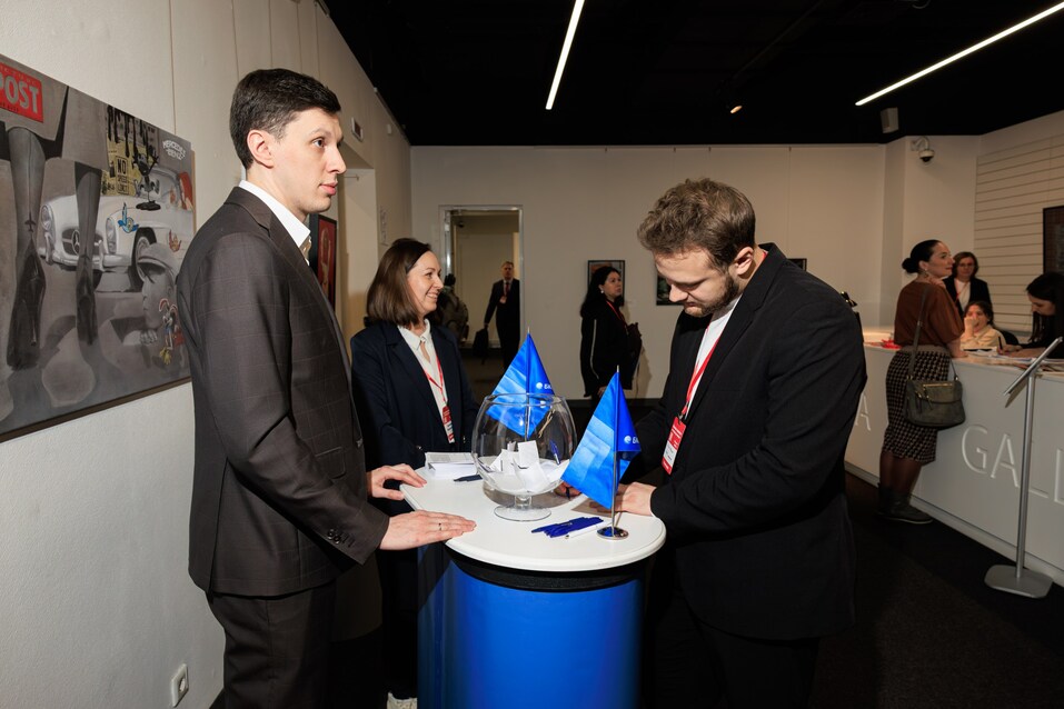 «Бизнес-синтез: от микро до макро»: как в Екатеринбурге прошел деловой форум DK.RU 19 «Бизнес-синтез: от микро до макро»: как в Екатеринбурге прошел деловой форум DK.RU 19