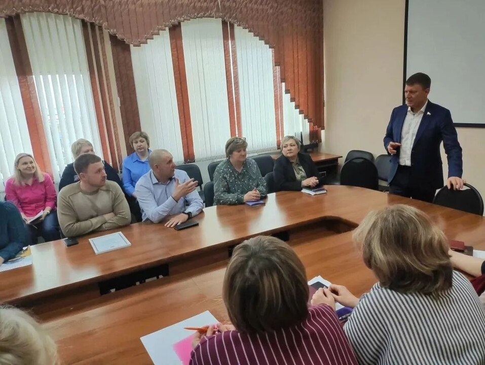 Бывший мэр Красноярска снова хочет стать депутатом Госдумы
1 Бывший мэр Красноярска снова хочет стать депутатом Госдумы
1