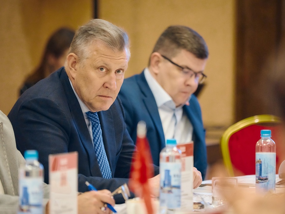 Премия «Человек года — 2026»: новые номинации и смыслы
3 Премия «Человек года — 2026»: новые номинации и смыслы
3