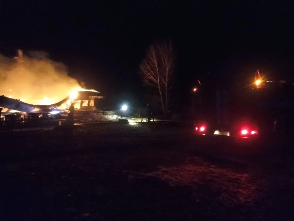 Владельцы пострадавшего от пожара туркомплекса просят тюменцев о помощи 1 Владельцы пострадавшего от пожара туркомплекса просят тюменцев о помощи 1