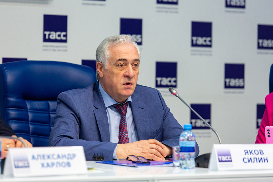 Екатеринбург — молодежная столица Евразии. Стартует XVI ЕЭФМ с участием 117 государств 1 Екатеринбург — молодежная столица Евразии. Стартует XVI ЕЭФМ с участием 117 государств 1