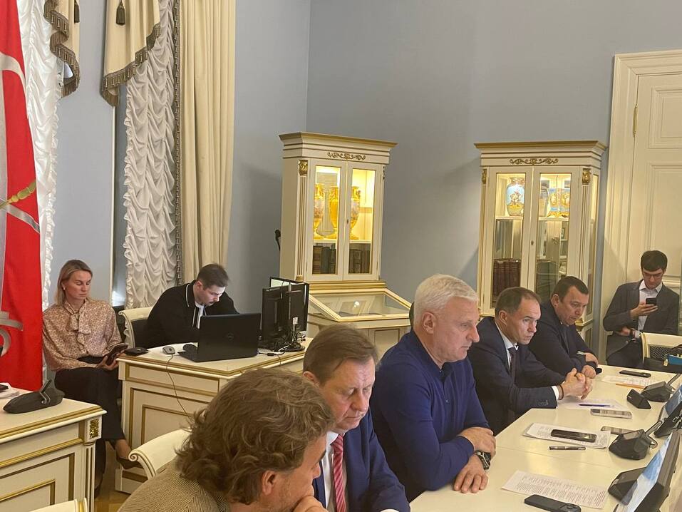 Бизнес подключился к разработке закона о НТО в Петербурге
1 Бизнес подключился к разработке закона о НТО в Петербурге
1