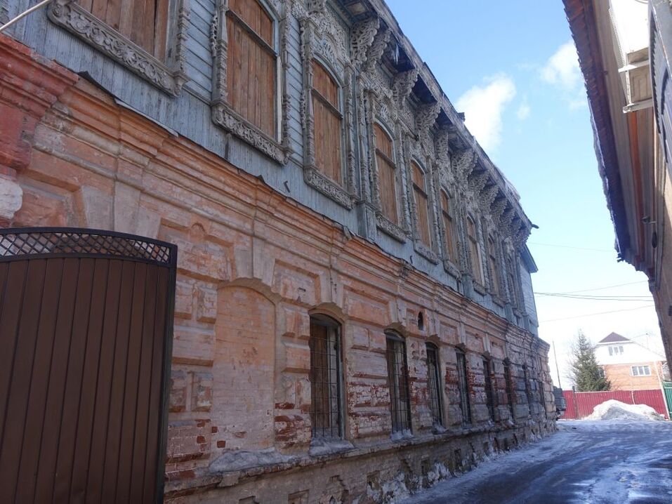 В Красноярском крае продают за рубль купеческую усадьбу 1 В Красноярском крае продают за рубль купеческую усадьбу 1