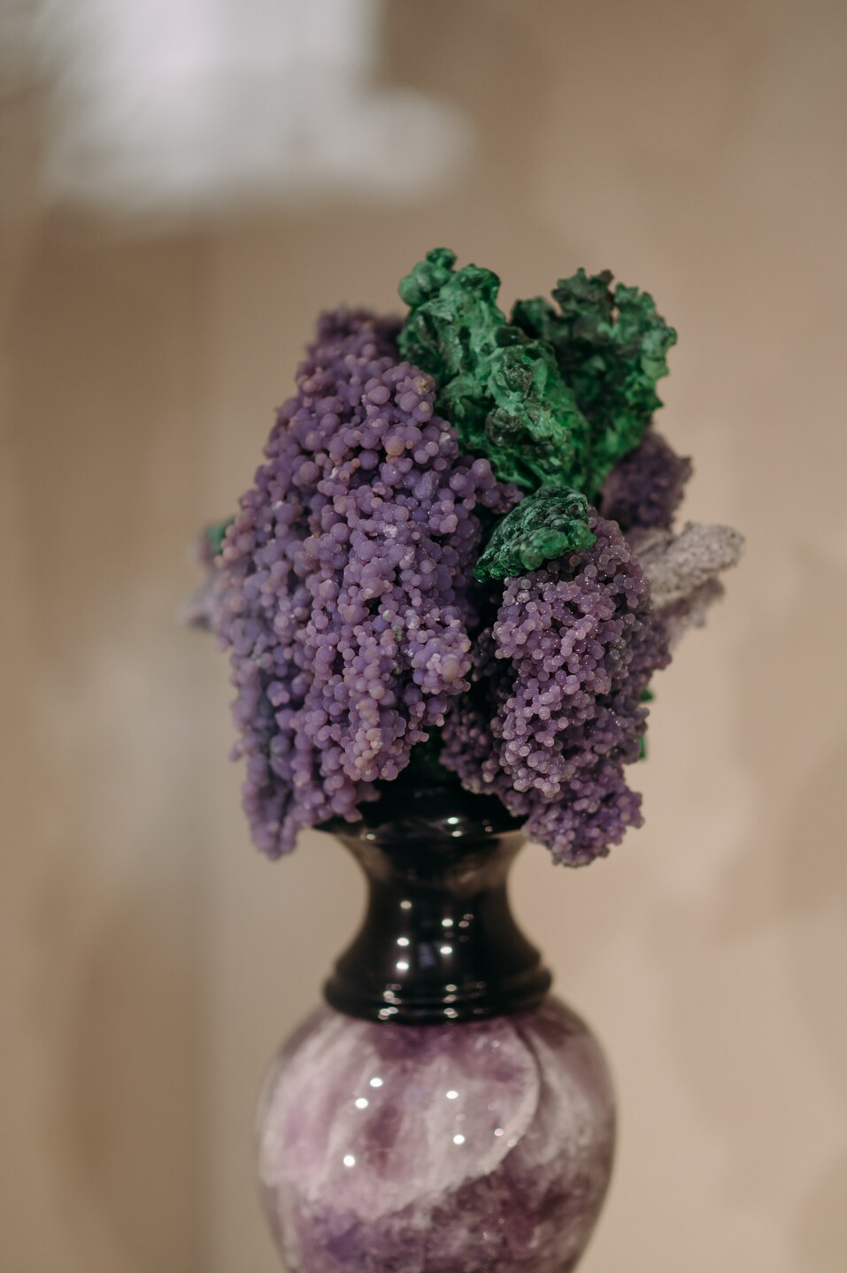 Фонд семьи Шмотьевых подарил ЕМИИ экспонат из своей коллекции камнерезного искусства 2 Фонд семьи Шмотьевых подарил ЕМИИ экспонат из своей коллекции камнерезного искусства 2