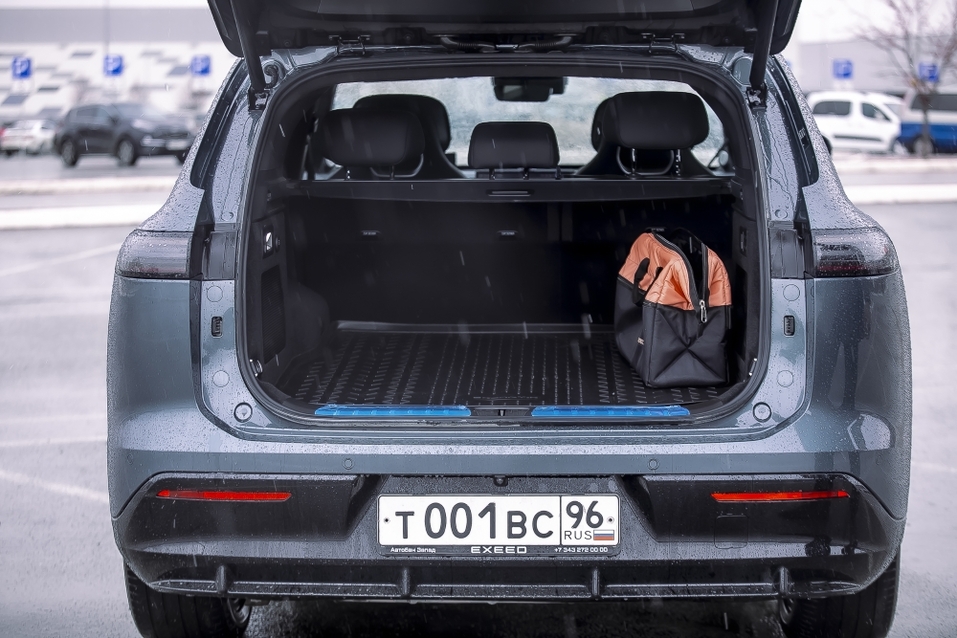 Гибридный кроссовер EXLANTIX ET переиграл европейцев? ОБЗОР 5 Гибридный кроссовер EXLANTIX ET переиграл европейцев? ОБЗОР 5