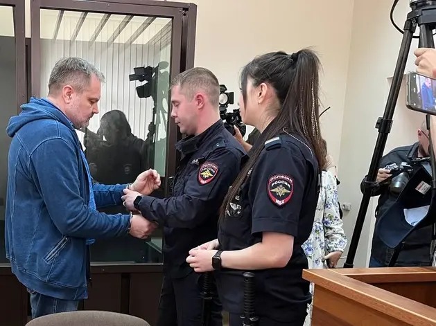 Суд взыскал полмиллиарда рублей с бывших свердловских чиновников и связанных с ними лиц 1 Суд взыскал полмиллиарда рублей с бывших свердловских чиновников и связанных с ними лиц 1