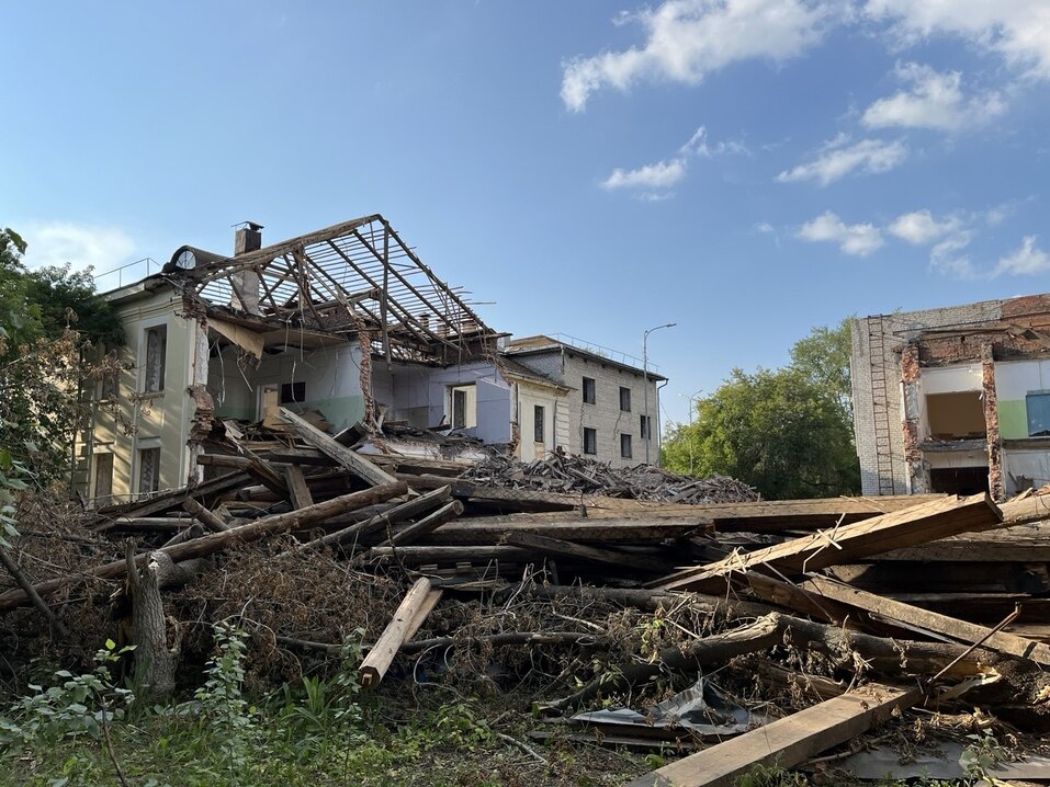 Здание школы в завокзальной части Тюмени снесут к концу осени 1 Здание школы в завокзальной части Тюмени снесут к концу осени 1