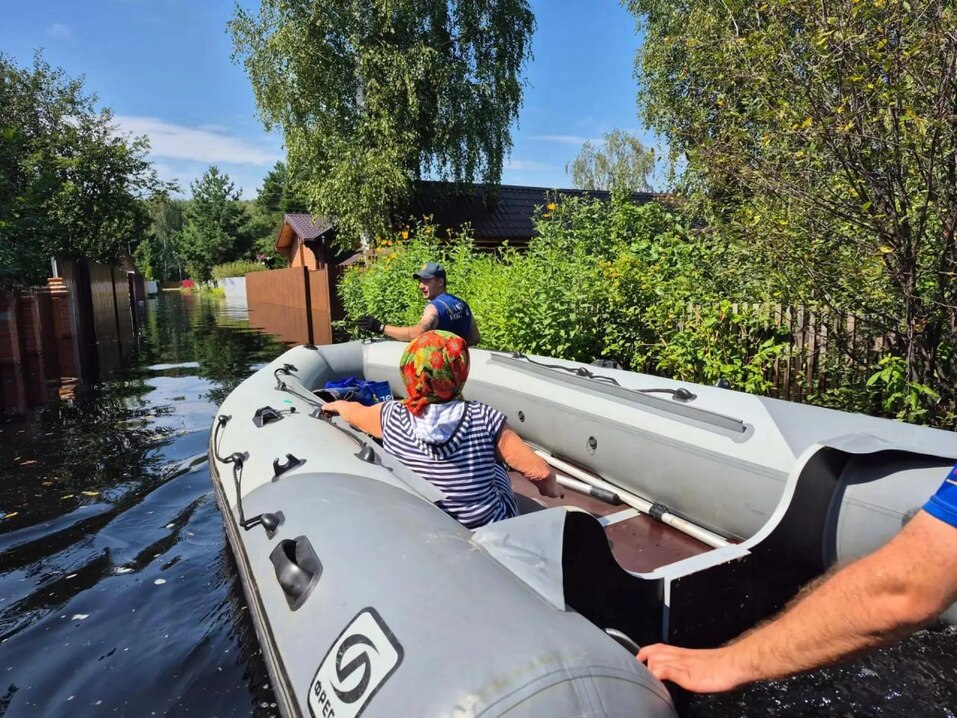 В Тюмени развернут сеть колонок с бесплатной водой из подземных скважин 2 В Тюмени развернут сеть колонок с бесплатной водой из подземных скважин 2