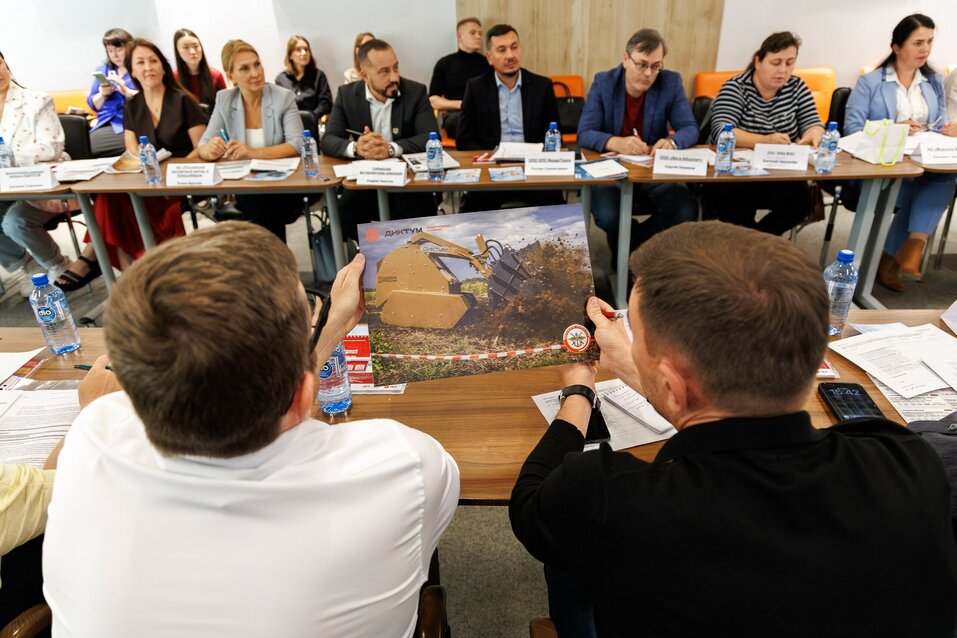 Выбраны номинанты на «Промышленника года» и «Экспортера года»-2026 18 Выбраны номинанты на «Промышленника года» и «Экспортера года»-2026 18