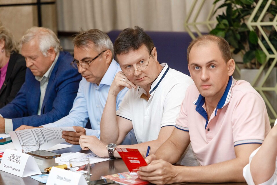 «Деловой квартал» назвал еще шесть имен номинантов премии «Человек года»-2026 75 «Деловой квартал» назвал еще шесть имен номинантов премии «Человек года»-2026 75
