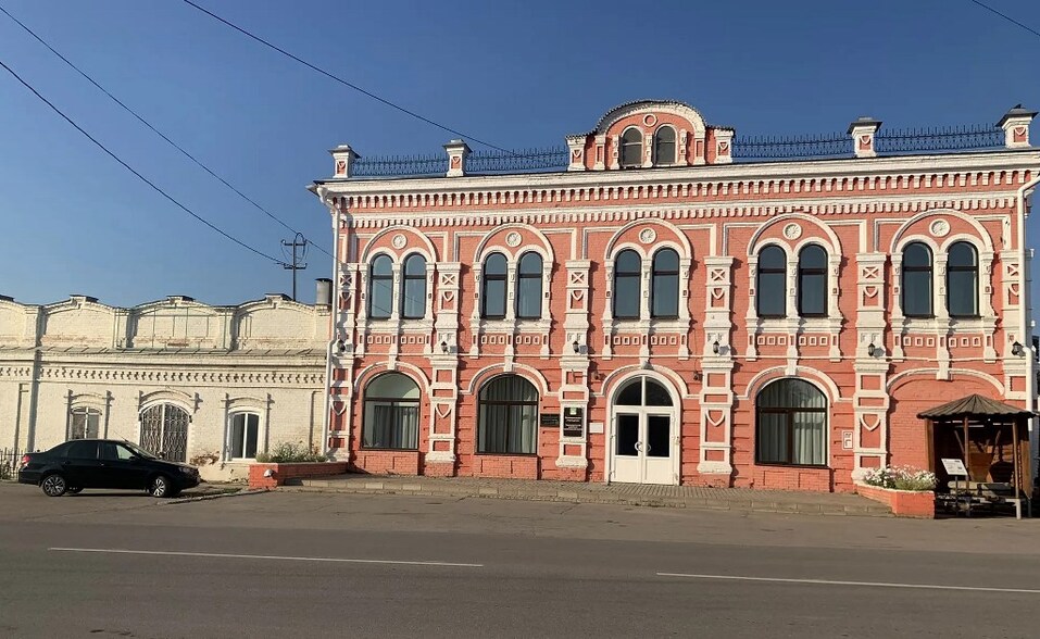 Как экс-сотрудница банка купила руины школы и превратила их в дом и галерею 6 Как экс-сотрудница банка купила руины школы и превратила их в дом и галерею 6