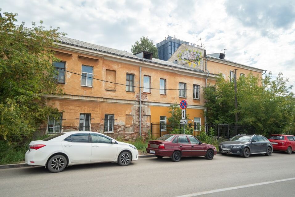 Жители усадьбы Рязанова в Екатеринбурге не хотят участвовать в программе КРТ 4 Жители усадьбы Рязанова в Екатеринбурге не хотят участвовать в программе КРТ 4