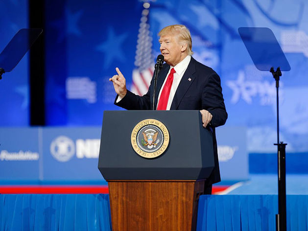 Глобальные рынки падают на фоне предвыборной гонки США: инвесторы идут в безопасные активы