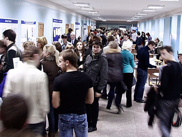 Рынок труда перевернуло. Почему в Екатеринбурге растут зарплаты тех, кто ничего не умеет?