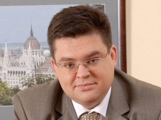 Михаил Жуков, HeadHunter: «Профессиональный директор» — это фокусник. Сфера имеет значение