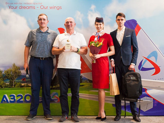 «Уральские авиалинии» отправили спортсменов-любителей на турнир по гольфу