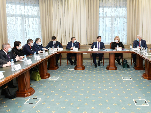 Дмитрий Артюхов поблагодарил депутатов за конструктивную работу