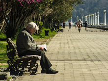 Больше стариков — крепче экономика. Как увеличение продолжительности жизни спасет мир