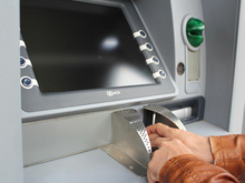 УБРиР и Райффайзенбанк объединили банкоматную сеть