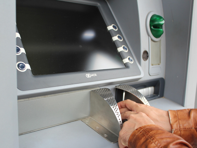 УБРиР и Райффайзенбанк объединили банкоматную сеть