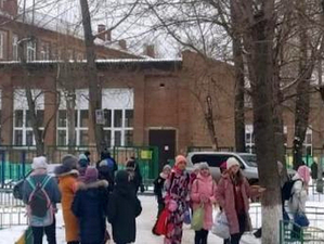 Красноярский лицей №1 эвакуировали из-за звонка о бомбе

