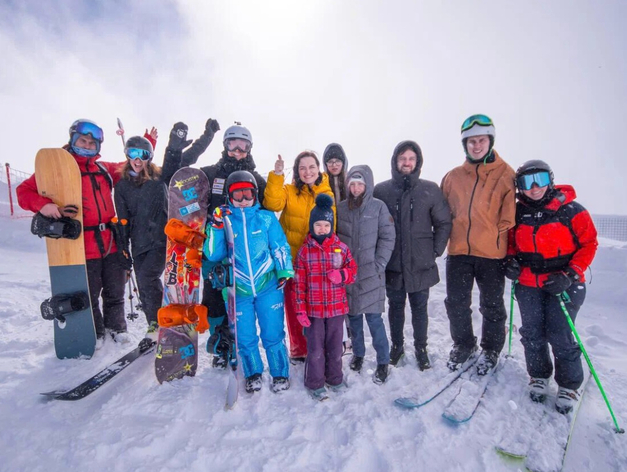 Трое подростков региона встали на лыжи и сноуборд благодаря Екатерининской Ассамблее