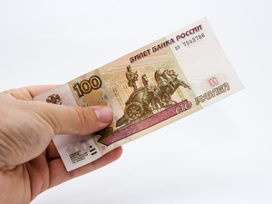 Свердловским чиновникам увеличат зарплаты за «особые условия госслужбы»