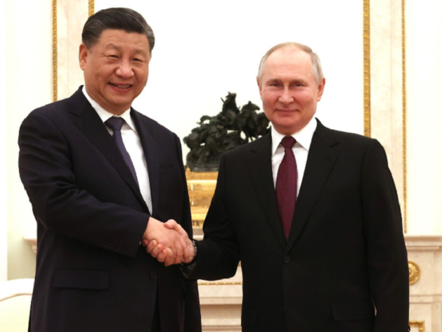 Расчеты в юанях, поставки нефти, «мирный план». Главное из переговоров Путина и Си