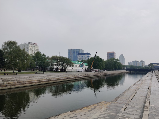 Екатеринбургскую Плотинку расчистят от аттракционов 