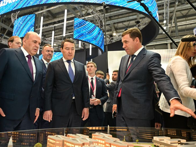 В прошлом году Евгений Куйвашев лично представил разработки на стенде Свердловской области премьер-министрам России и Казахстана. В этом году он также познакомит с потенциалом региона премьер-министра Беларуси.
