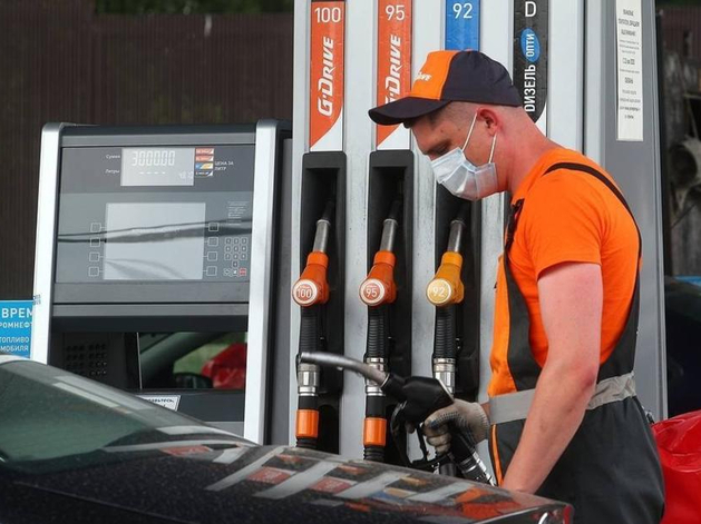 Стоимость бензина в России обновила исторический рекорд